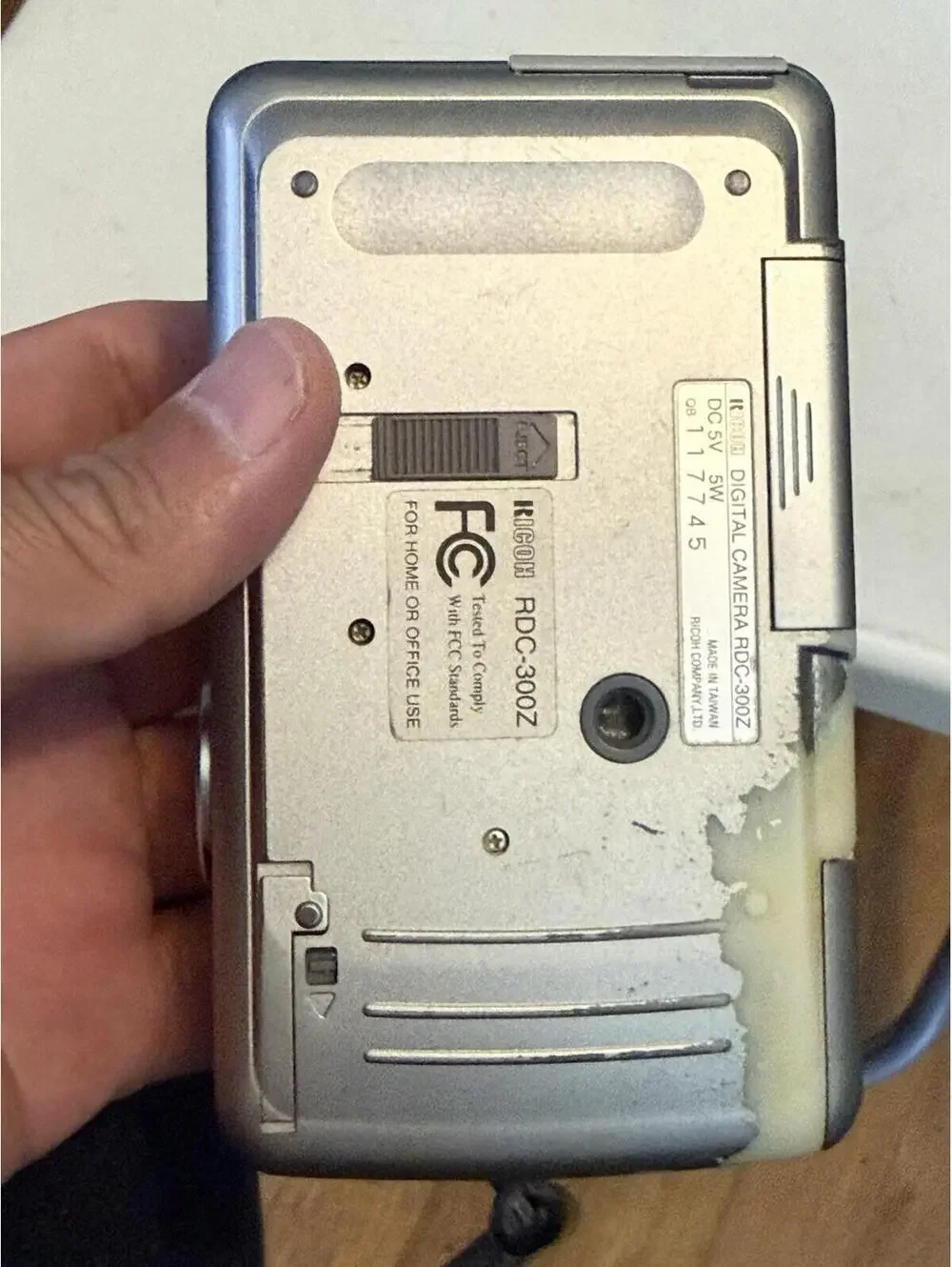 Vintage Ricoh RDC-300Z Digital Camera , (parts Only ) Turns On